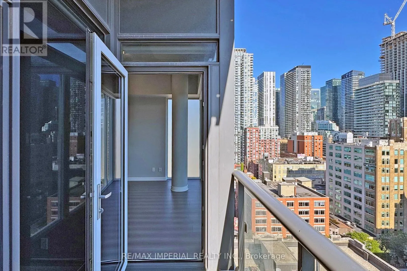PH104 - 435 RICHMOND STREET W