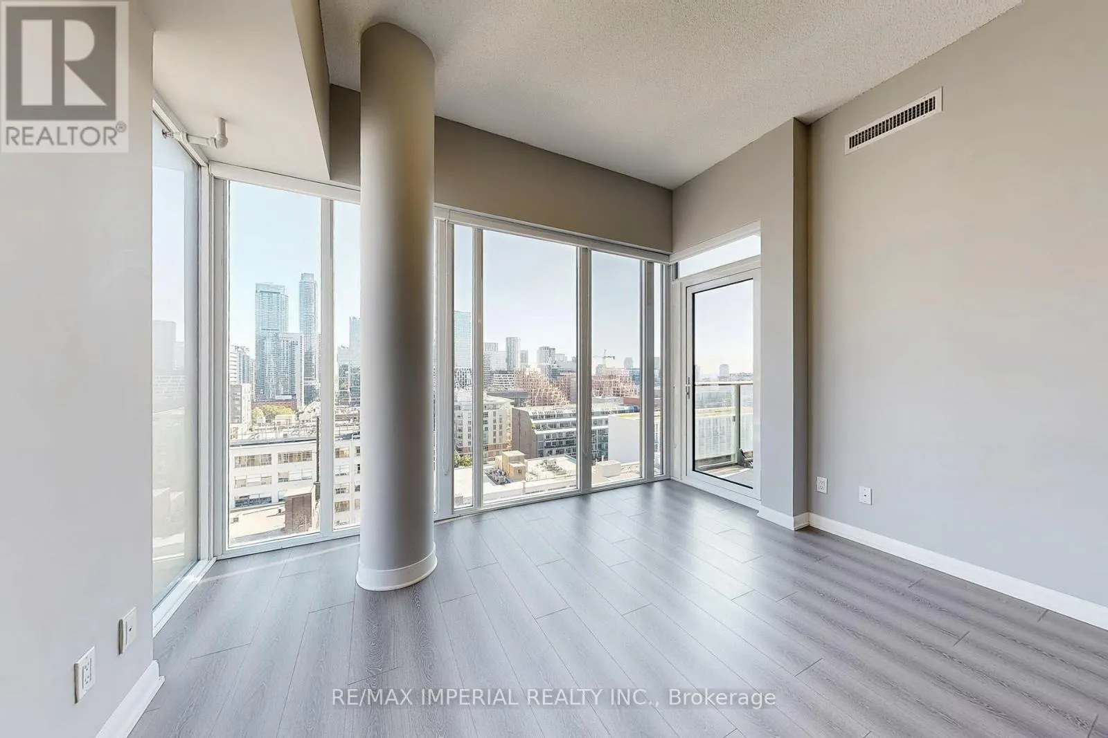 PH104 - 435 RICHMOND STREET W