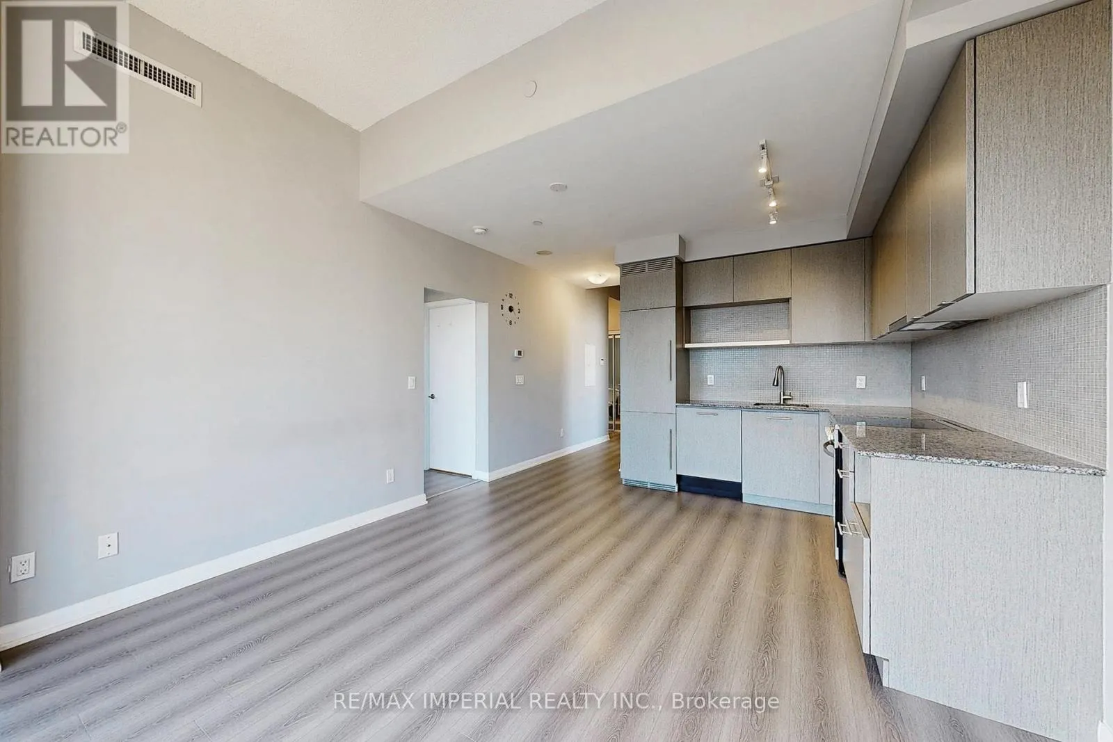 PH104 - 435 RICHMOND STREET W
