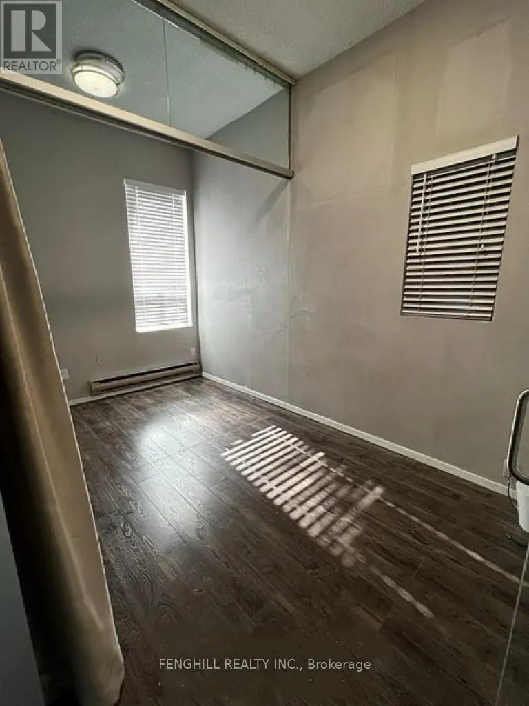 MAIN - 678 BATHURST STREET