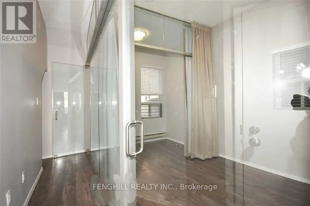 MAIN - 678 BATHURST STREET