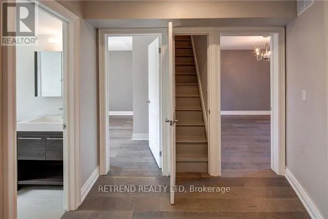 UPPER - 892 PALMERSTON AVENUE