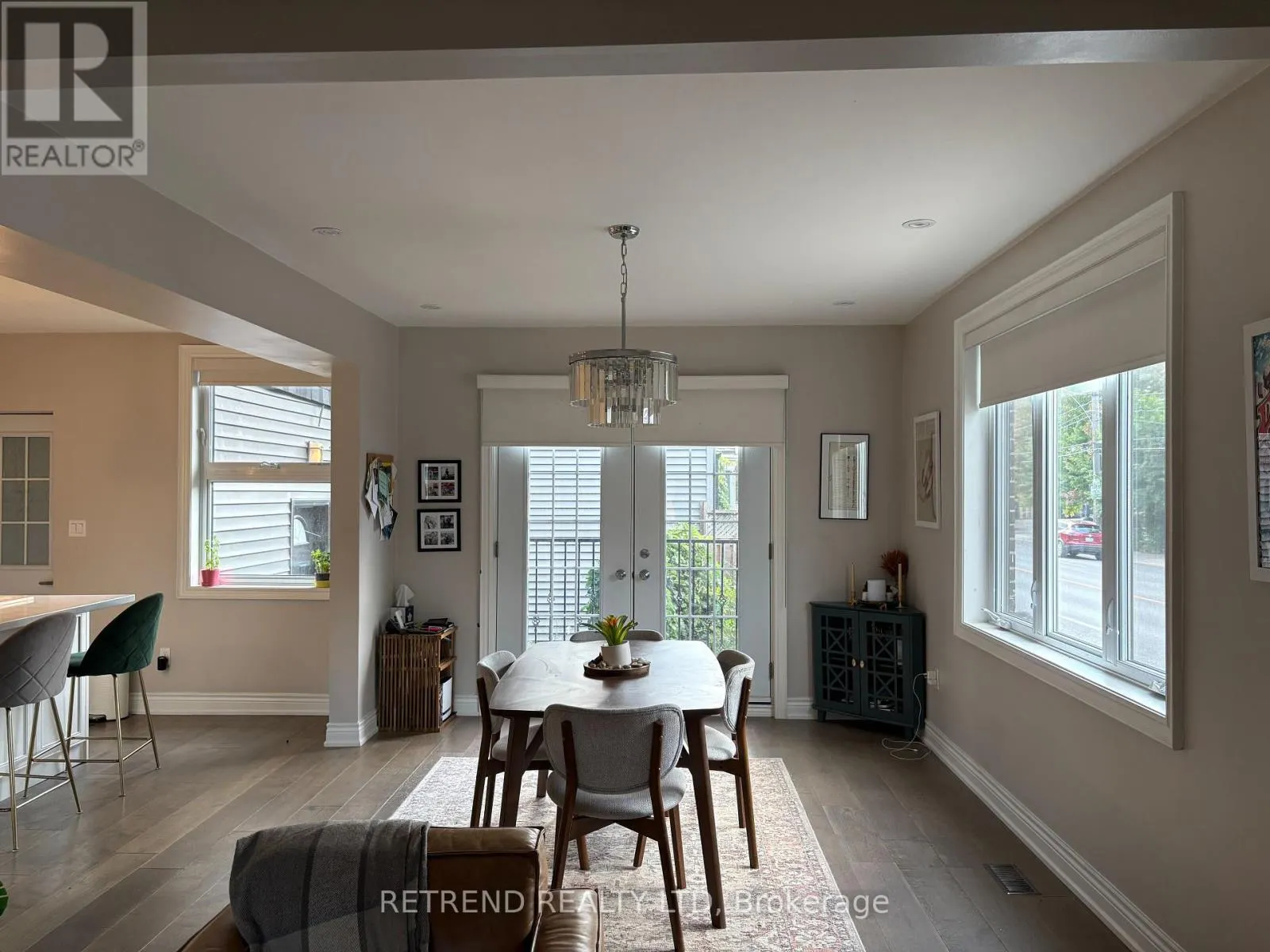 UPPER - 892 PALMERSTON AVENUE