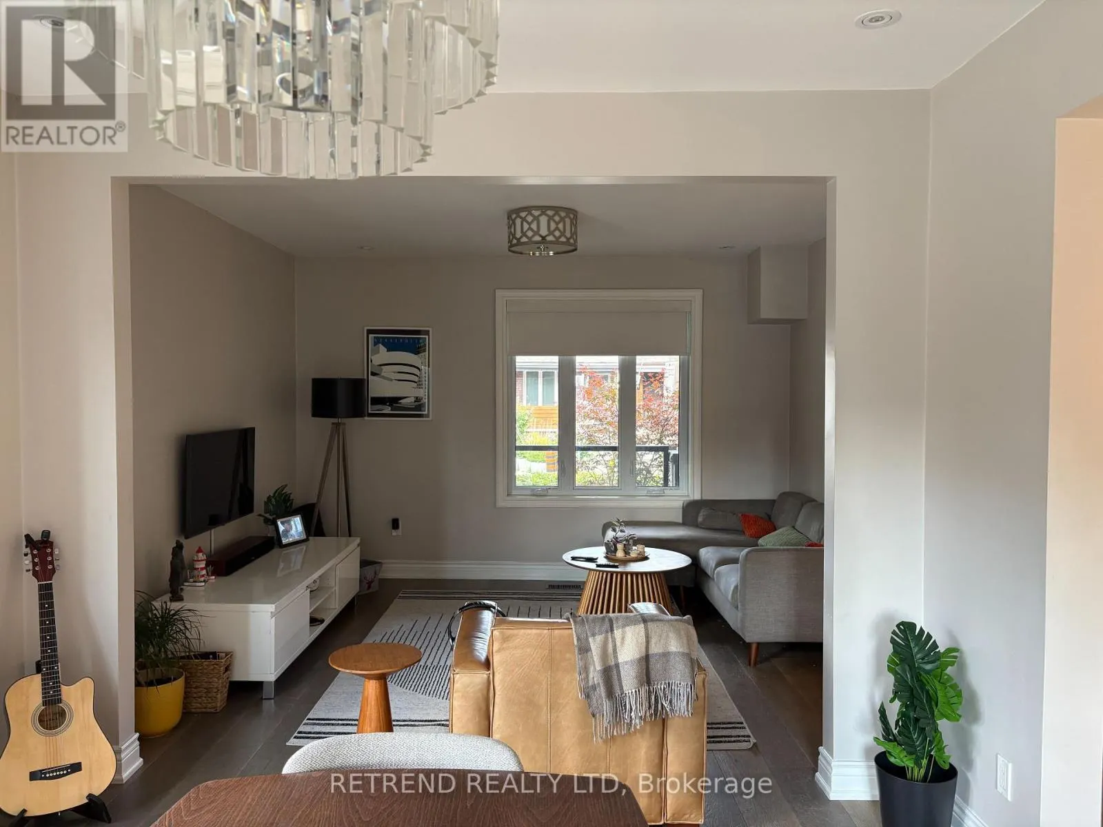 UPPER - 892 PALMERSTON AVENUE