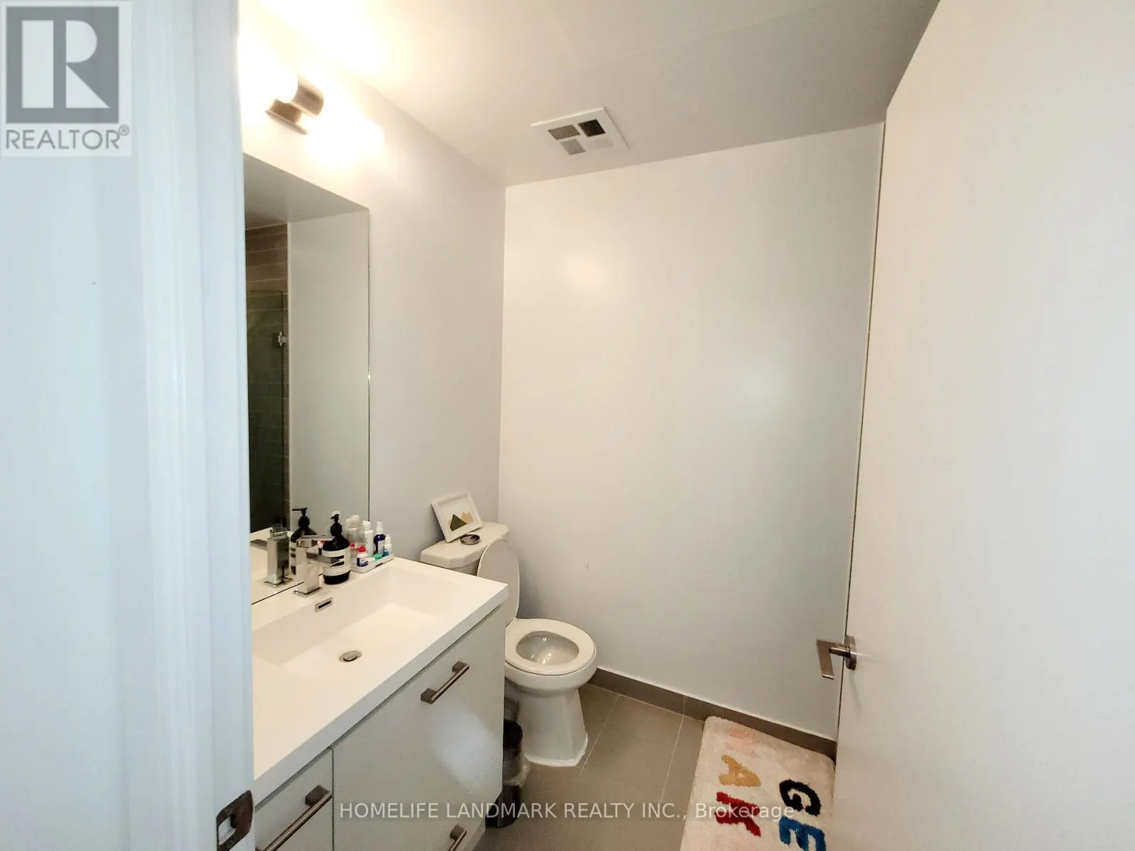 2916 - 87 PETER STREET