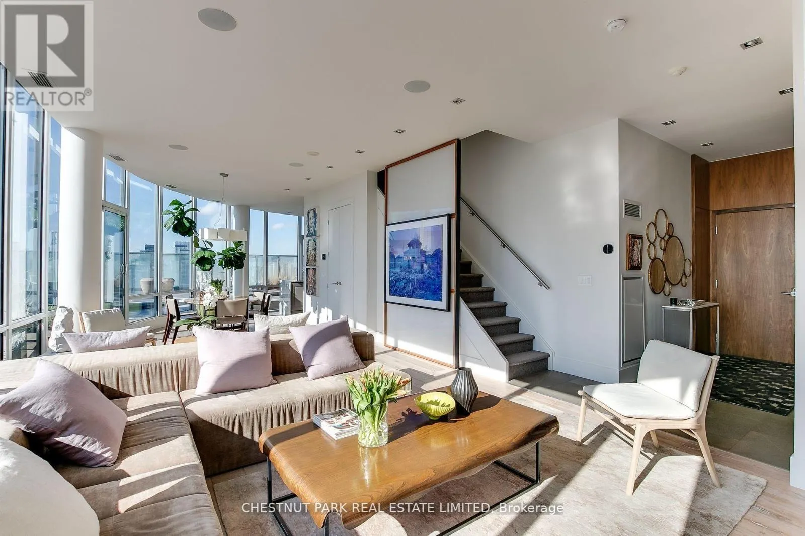 3302 - 1 MARKET STREET
