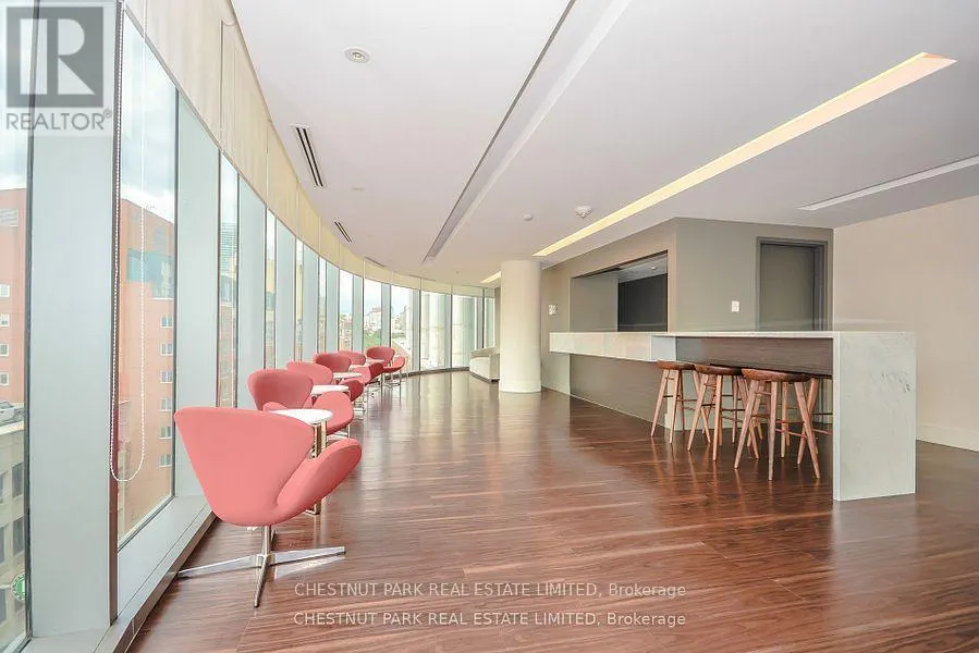 3302 - 1 MARKET STREET