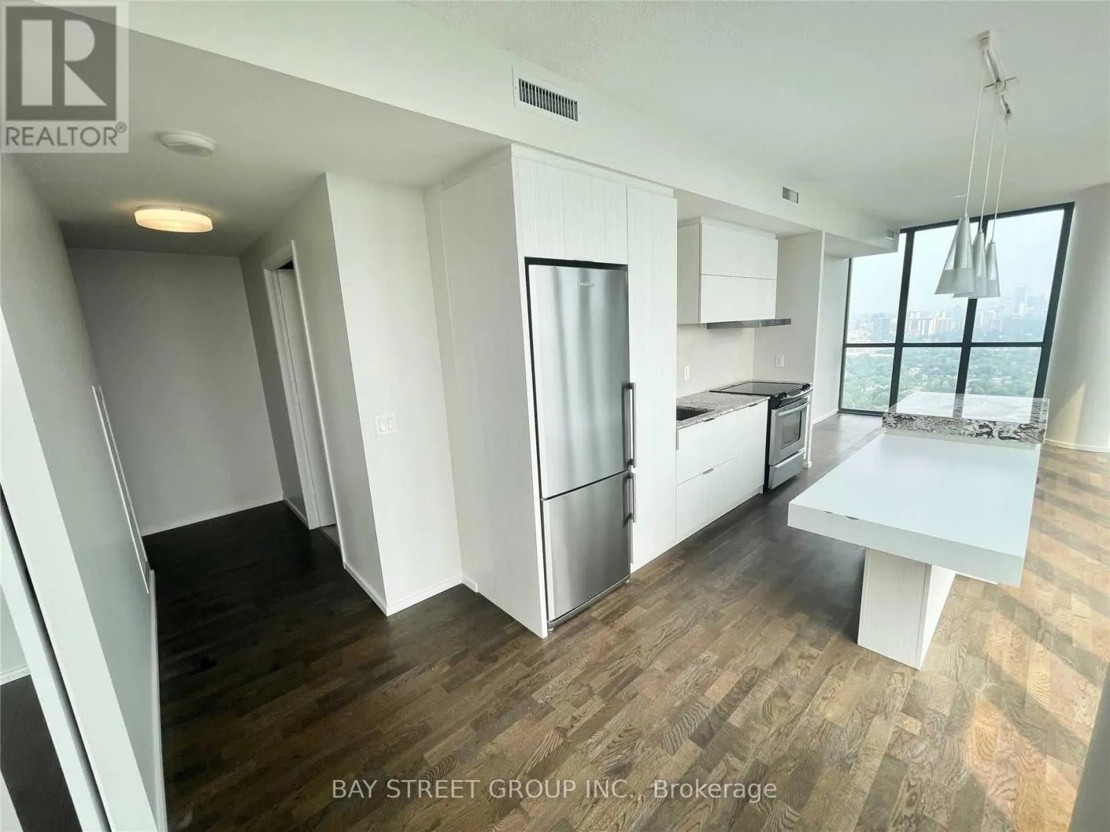 4210 - 101 CHARLES STREET E
