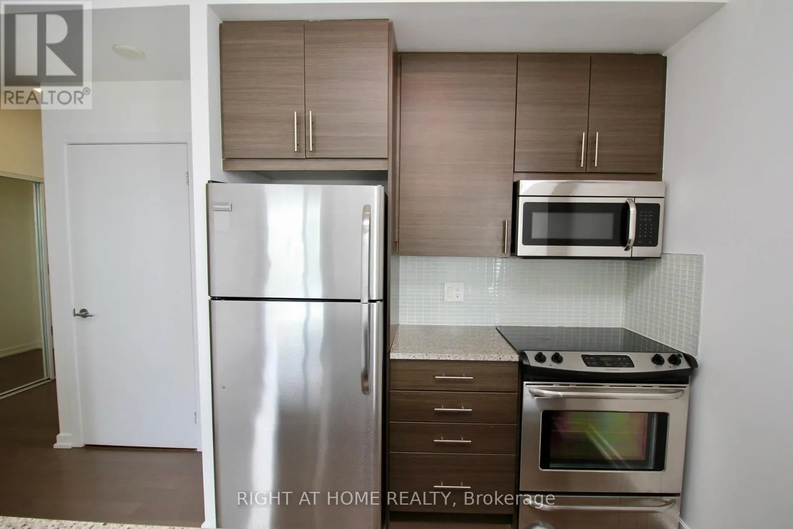 2212 - 70 FOREST MANOR ROAD