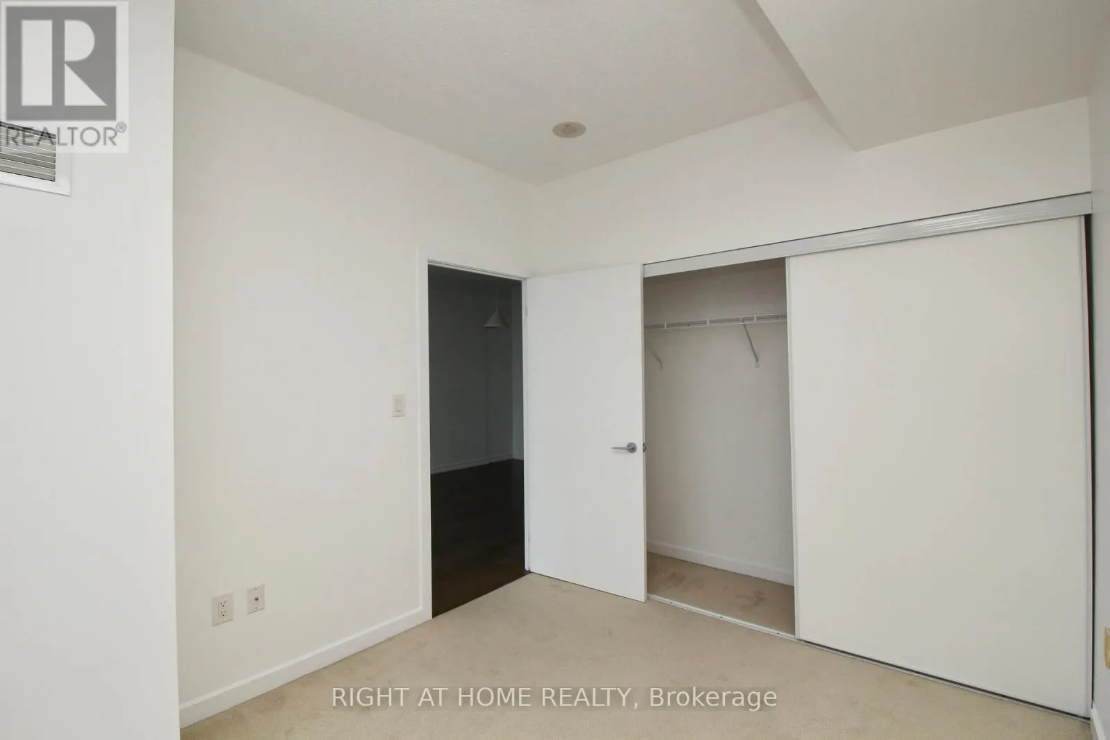 2212 - 70 FOREST MANOR ROAD