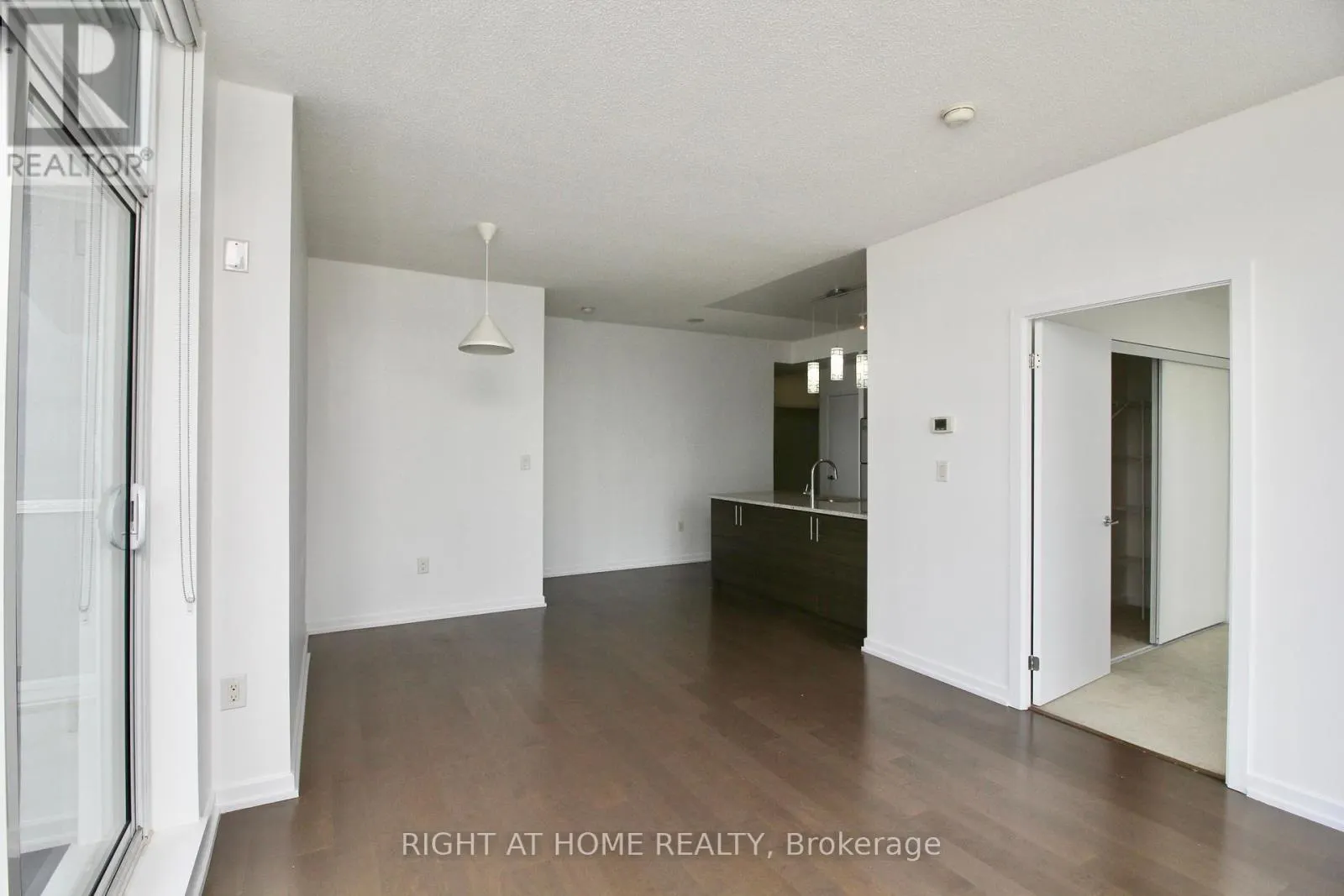 2212 - 70 FOREST MANOR ROAD