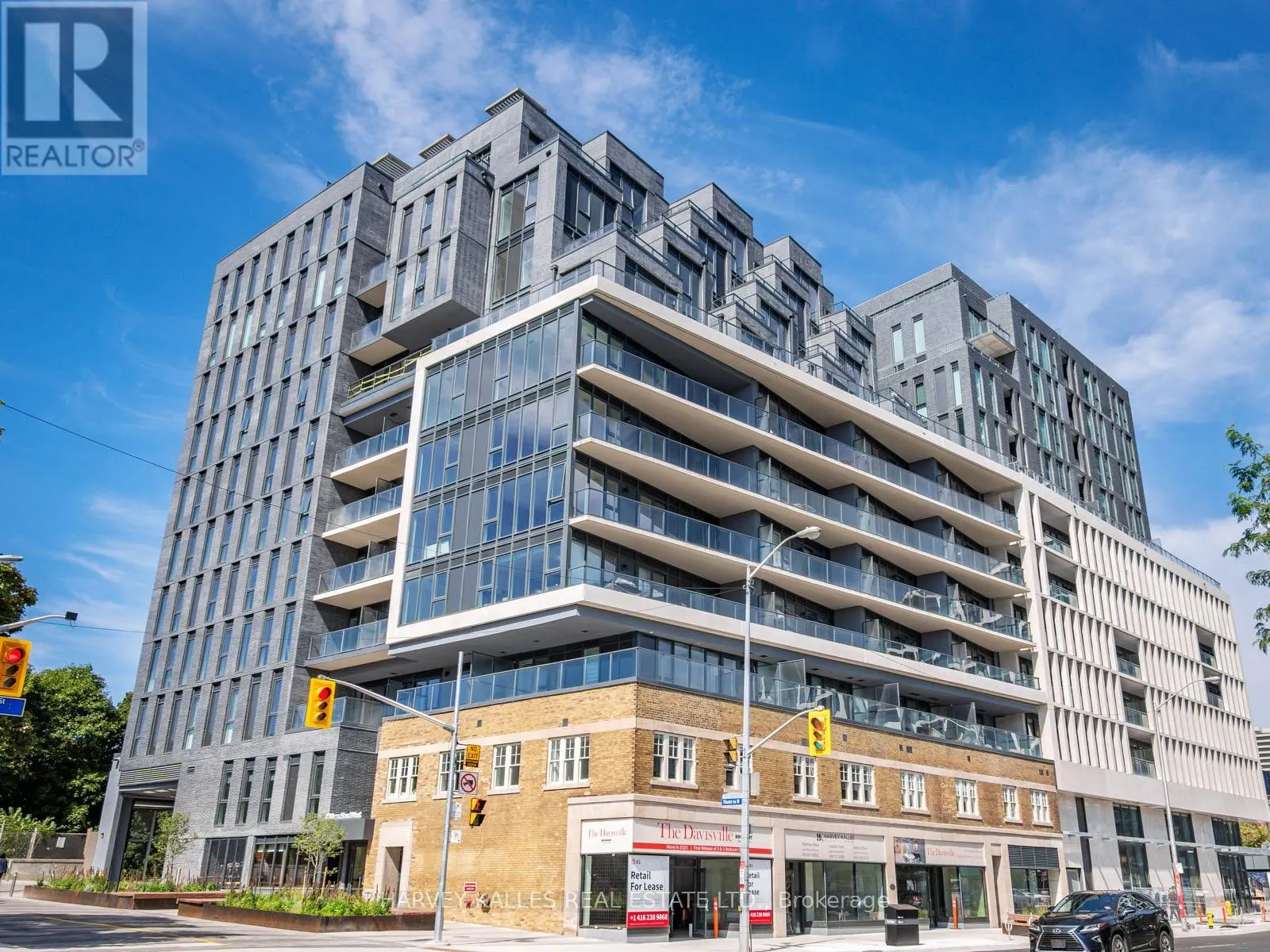 410 - 8 MANOR ROAD W