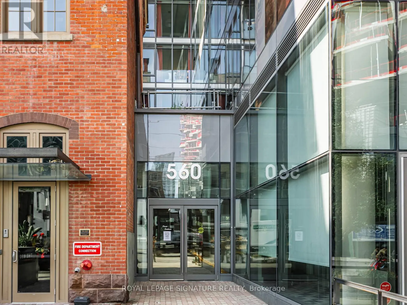 418 - 560 KING STREET W
