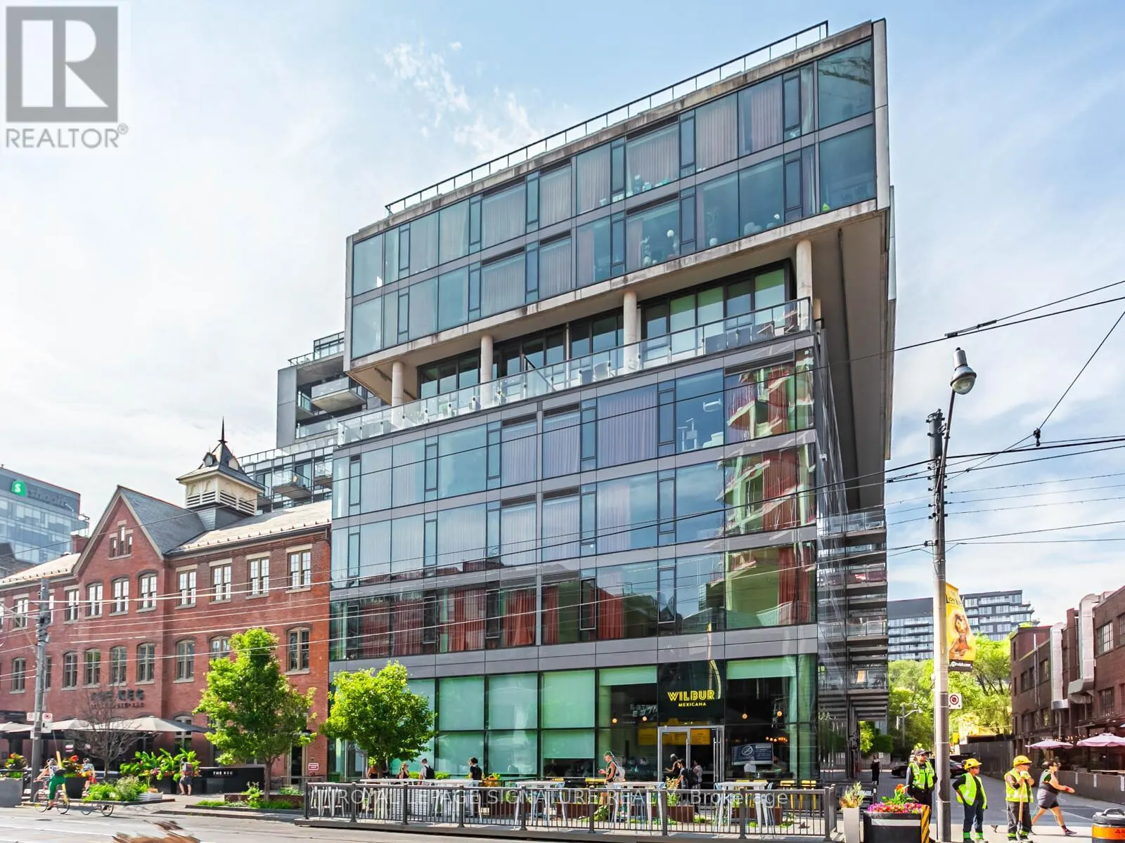 418 - 560 KING STREET W
