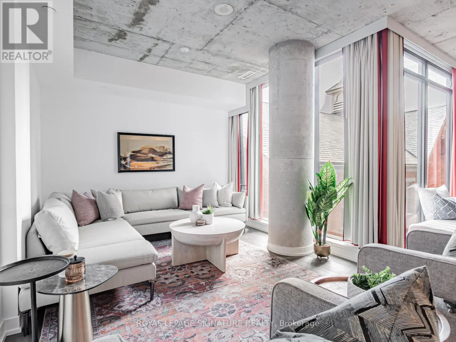418 - 560 KING STREET W