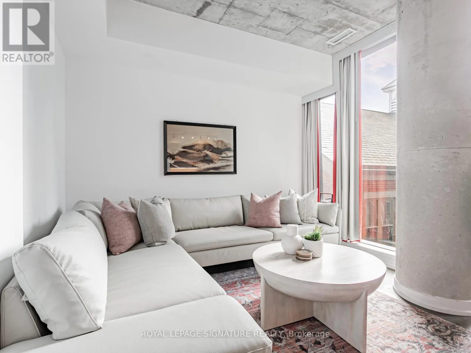 418 - 560 KING STREET W