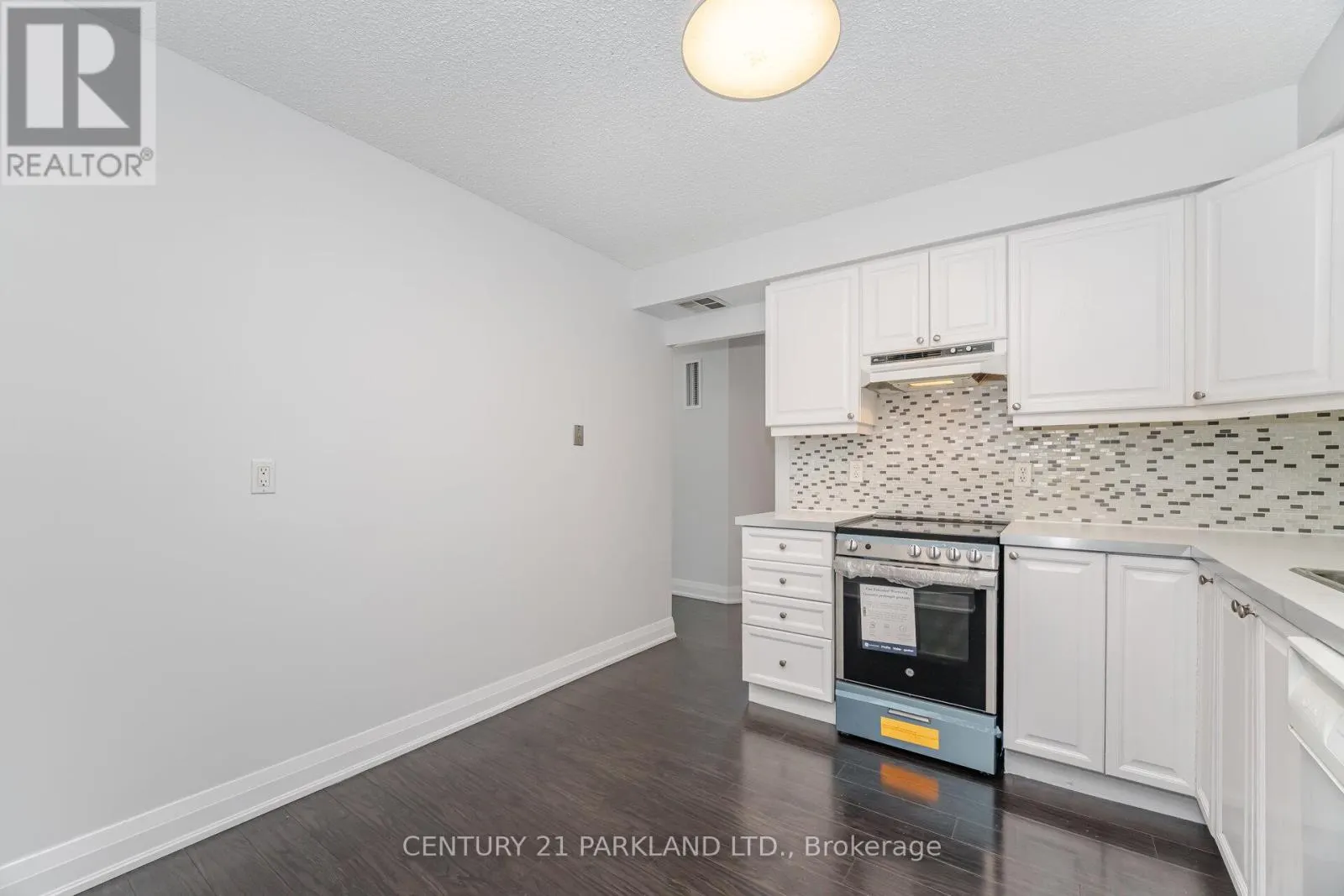 2310 - 1900 SHEPPARD AVENUE E