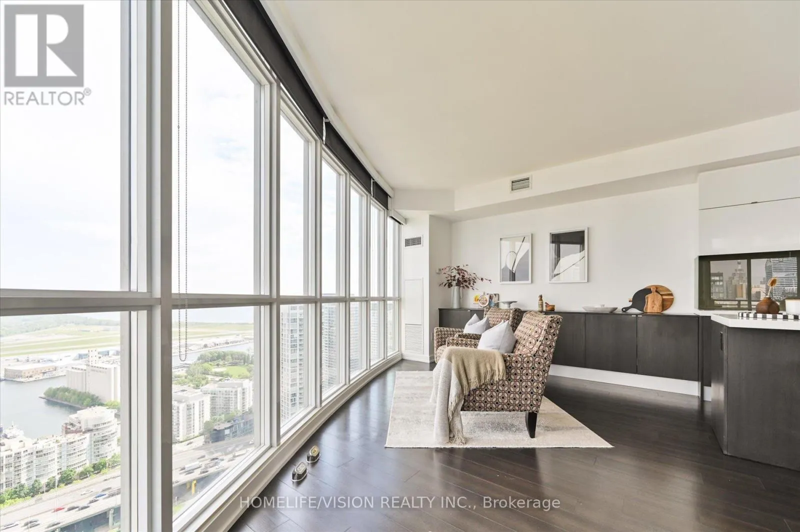 4806 - 21 ICEBOAT TERRACE