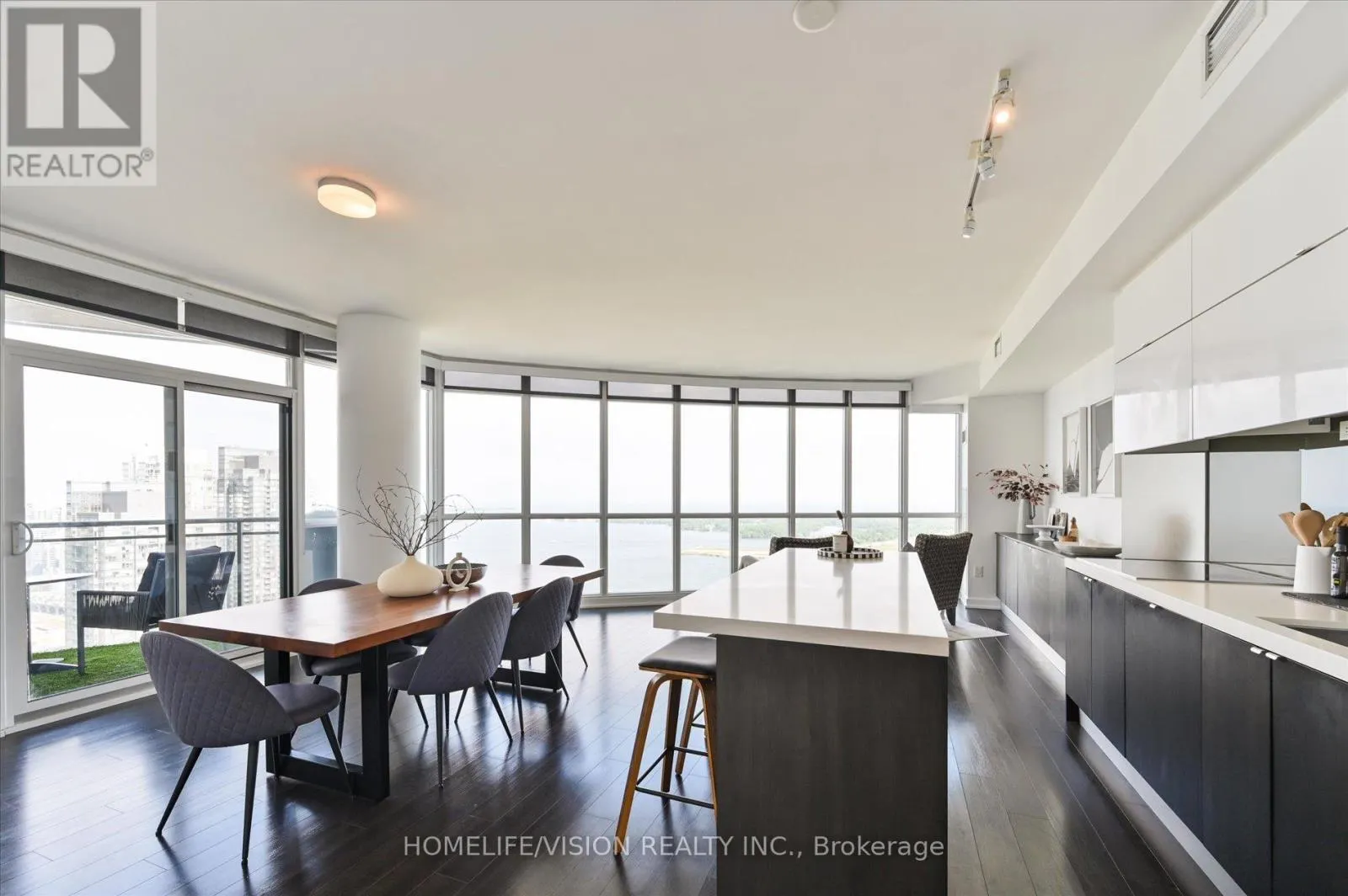 4806 - 21 ICEBOAT TERRACE