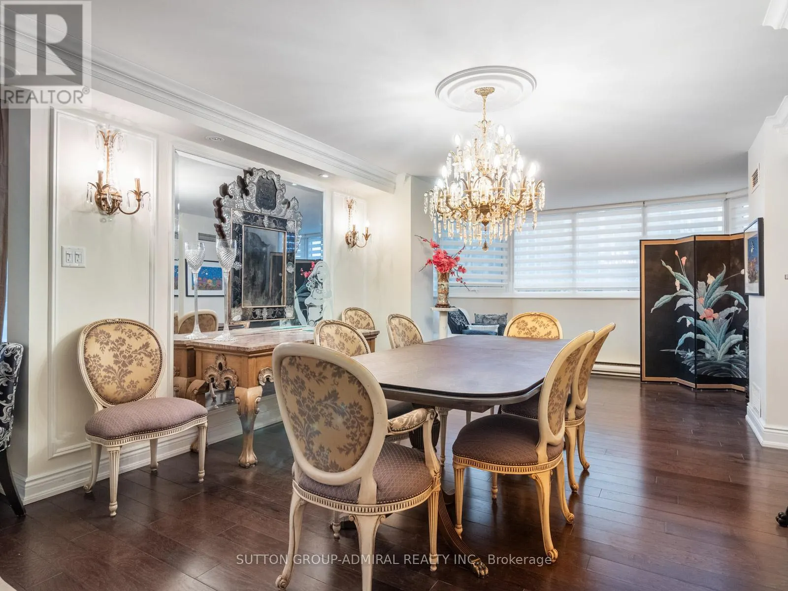 210 - 65 SPRING GARDEN AVENUE