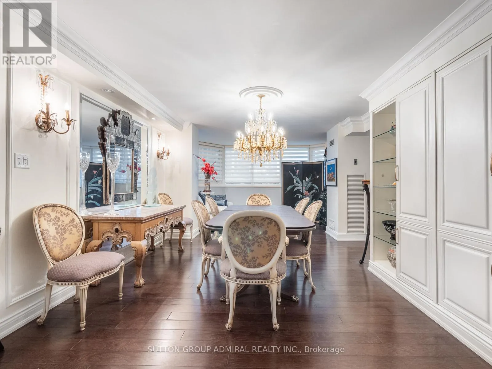 210 - 65 SPRING GARDEN AVENUE