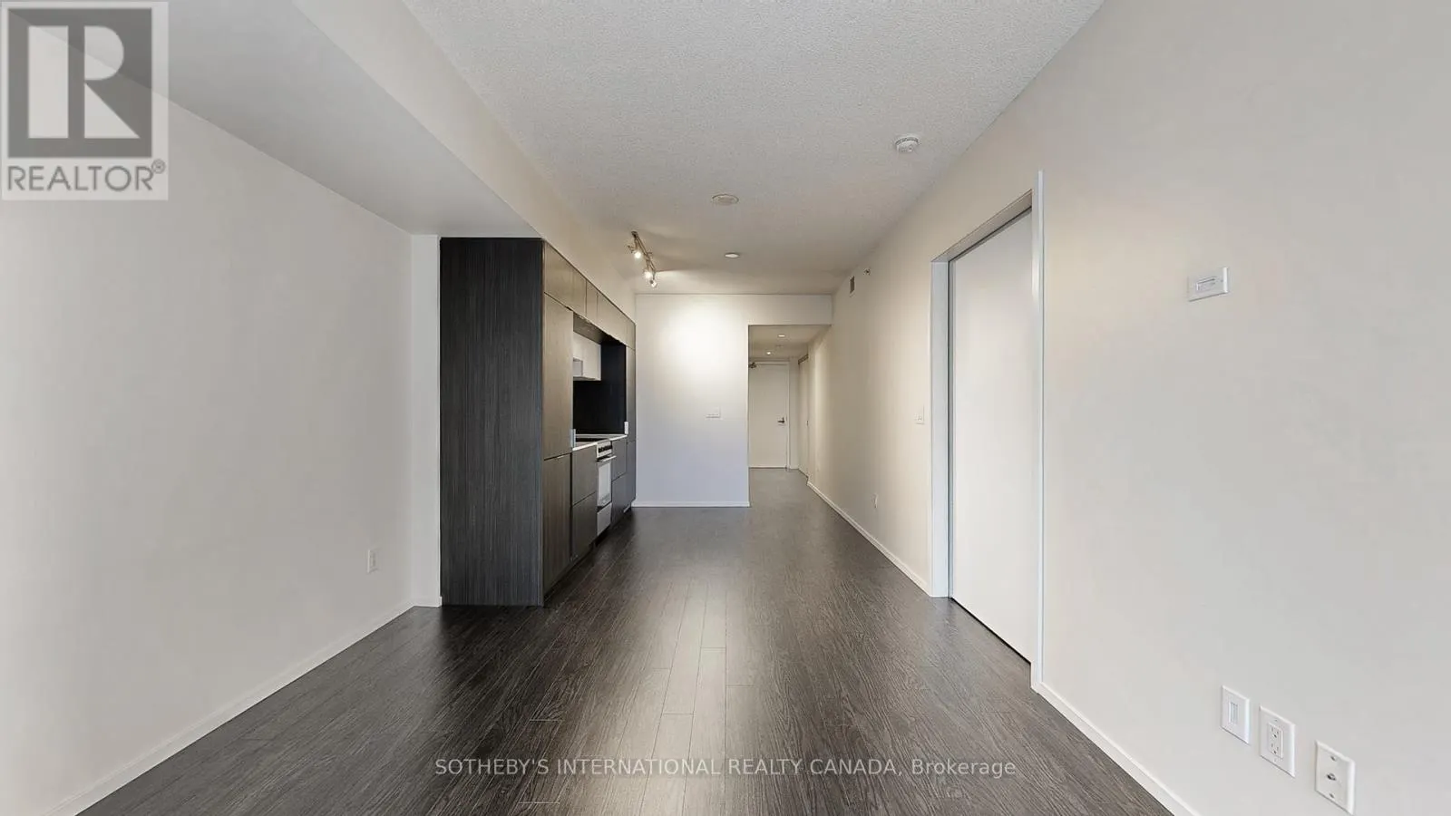 705 - 159 DUNDAS STREET E
