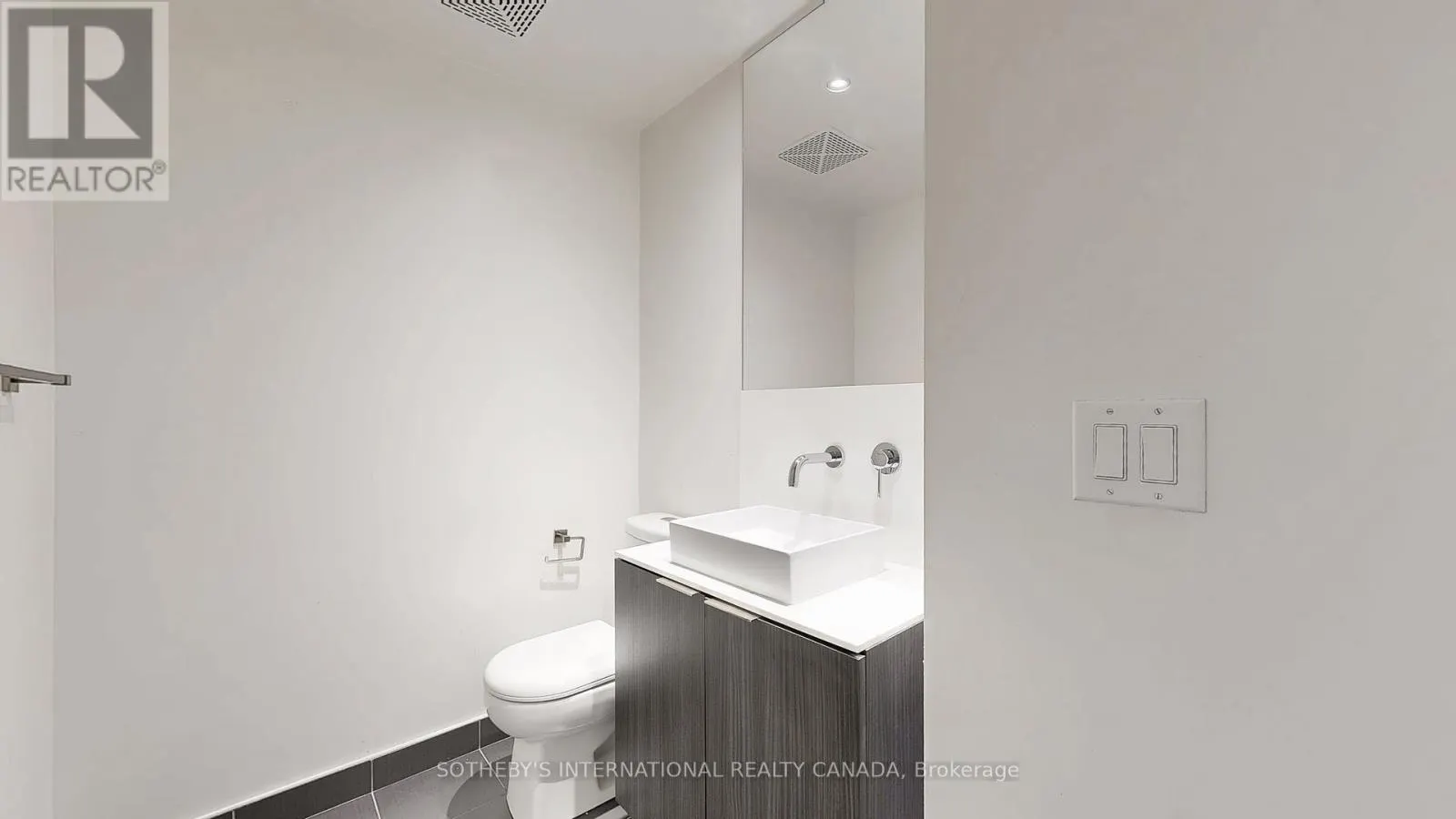 705 - 159 DUNDAS STREET E