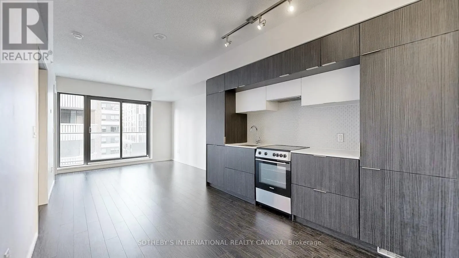 705 - 159 DUNDAS STREET E