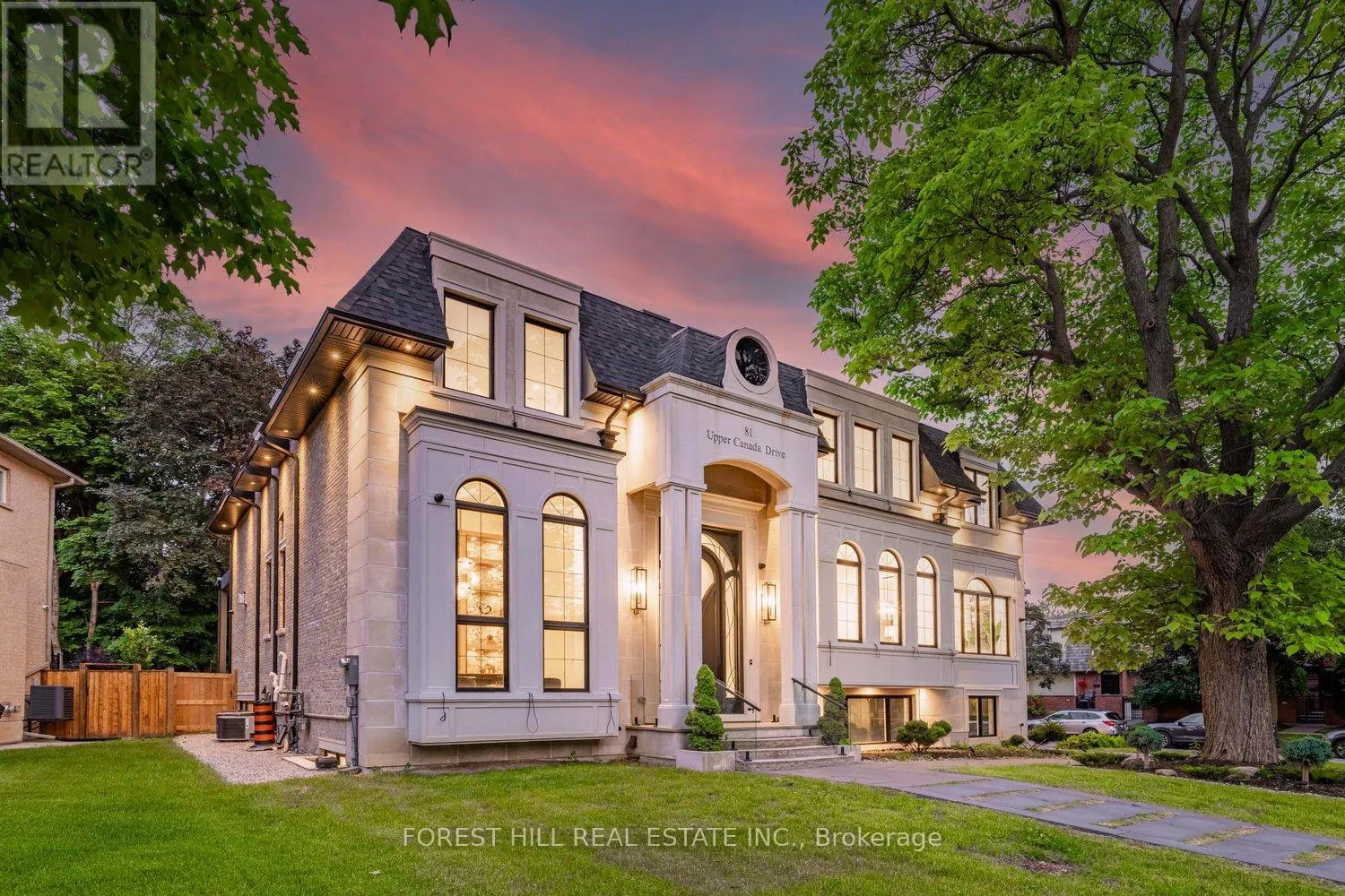 81 UPPER CANADA DRIVE