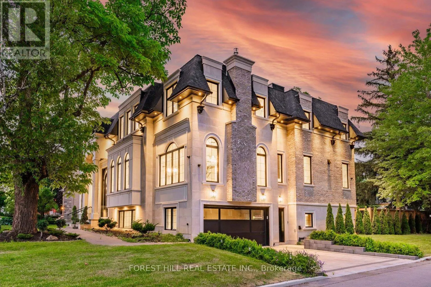 81 UPPER CANADA DRIVE