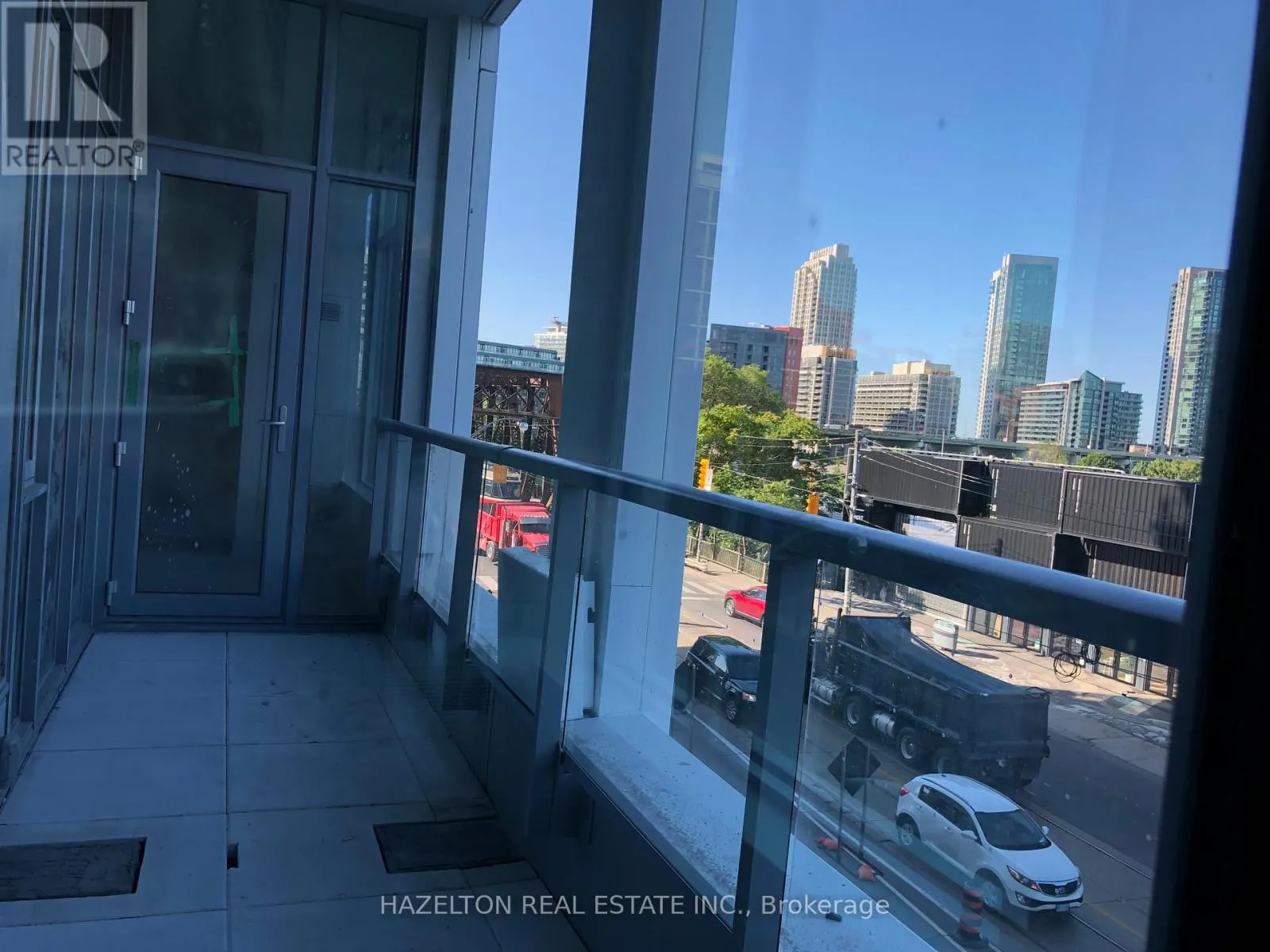 212W - 27 BATHURST STREET