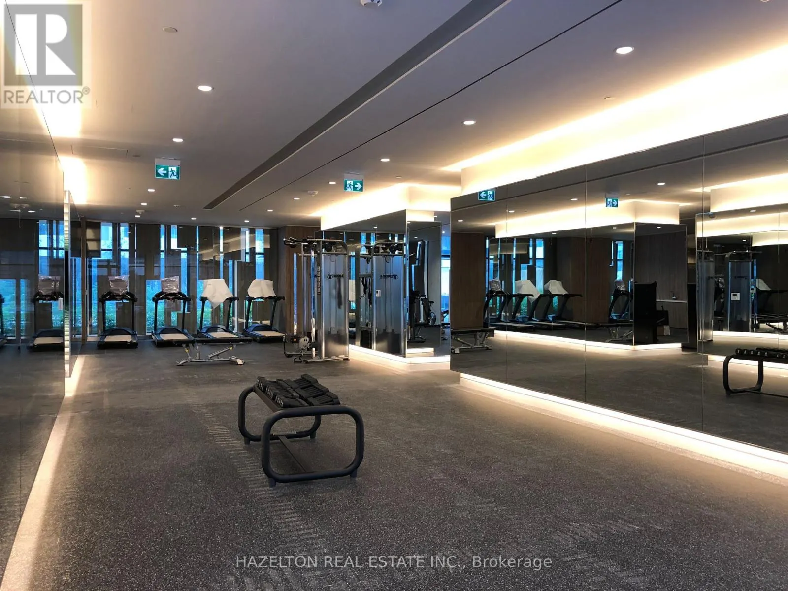 212W - 27 BATHURST STREET