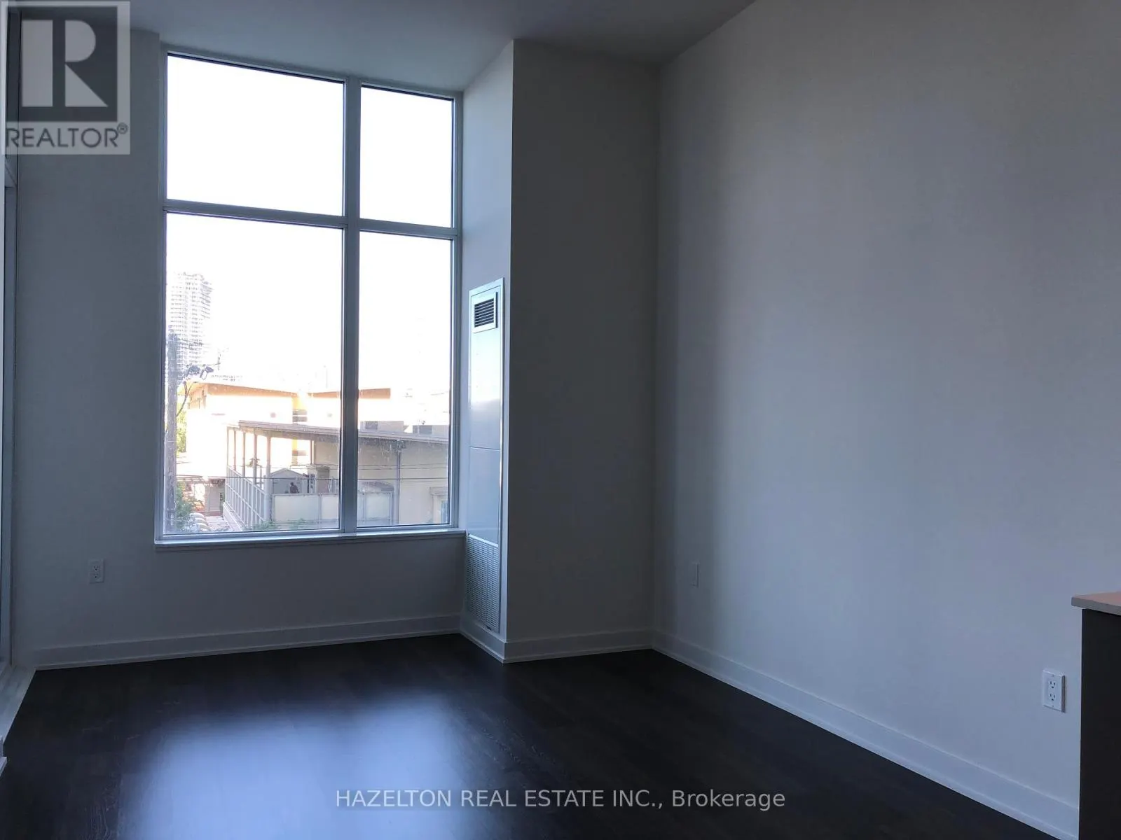 212W - 27 BATHURST STREET