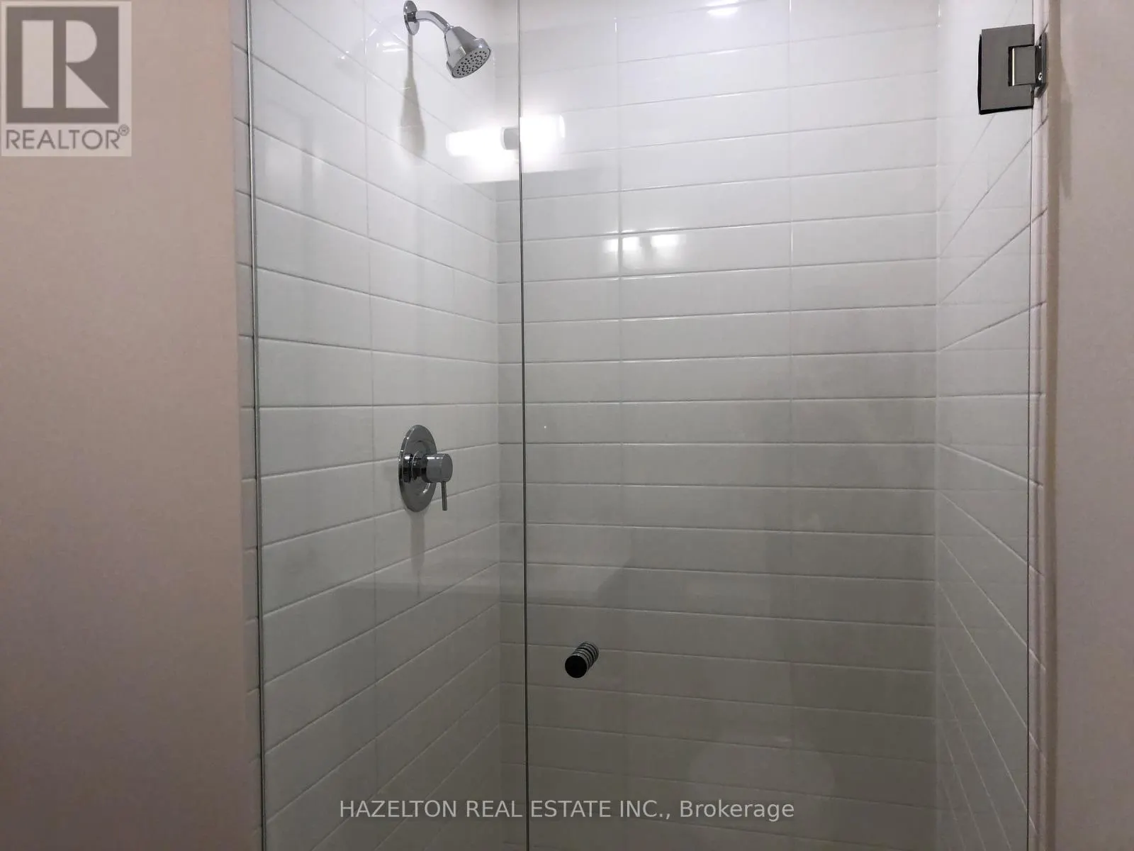 212W - 27 BATHURST STREET