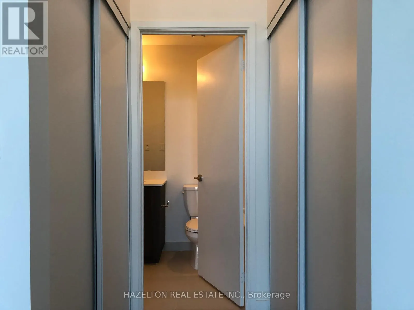 212W - 27 BATHURST STREET