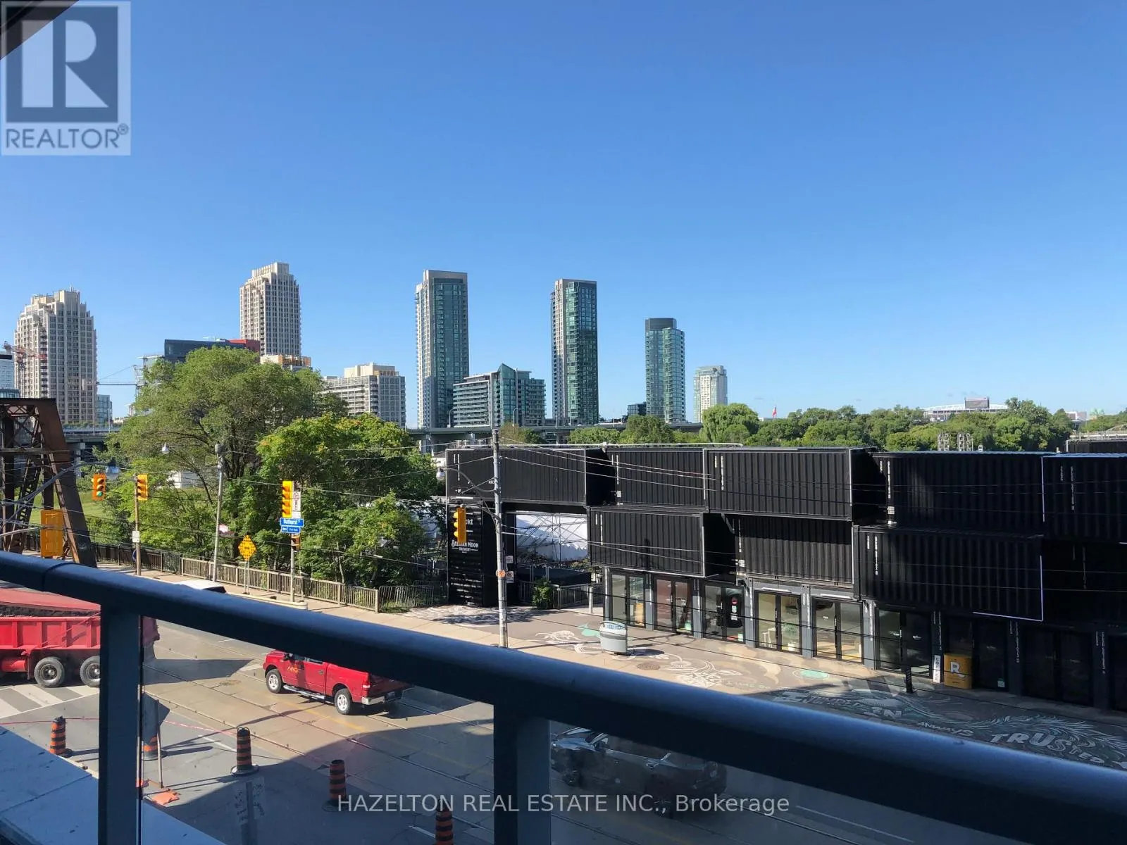 212W - 27 BATHURST STREET