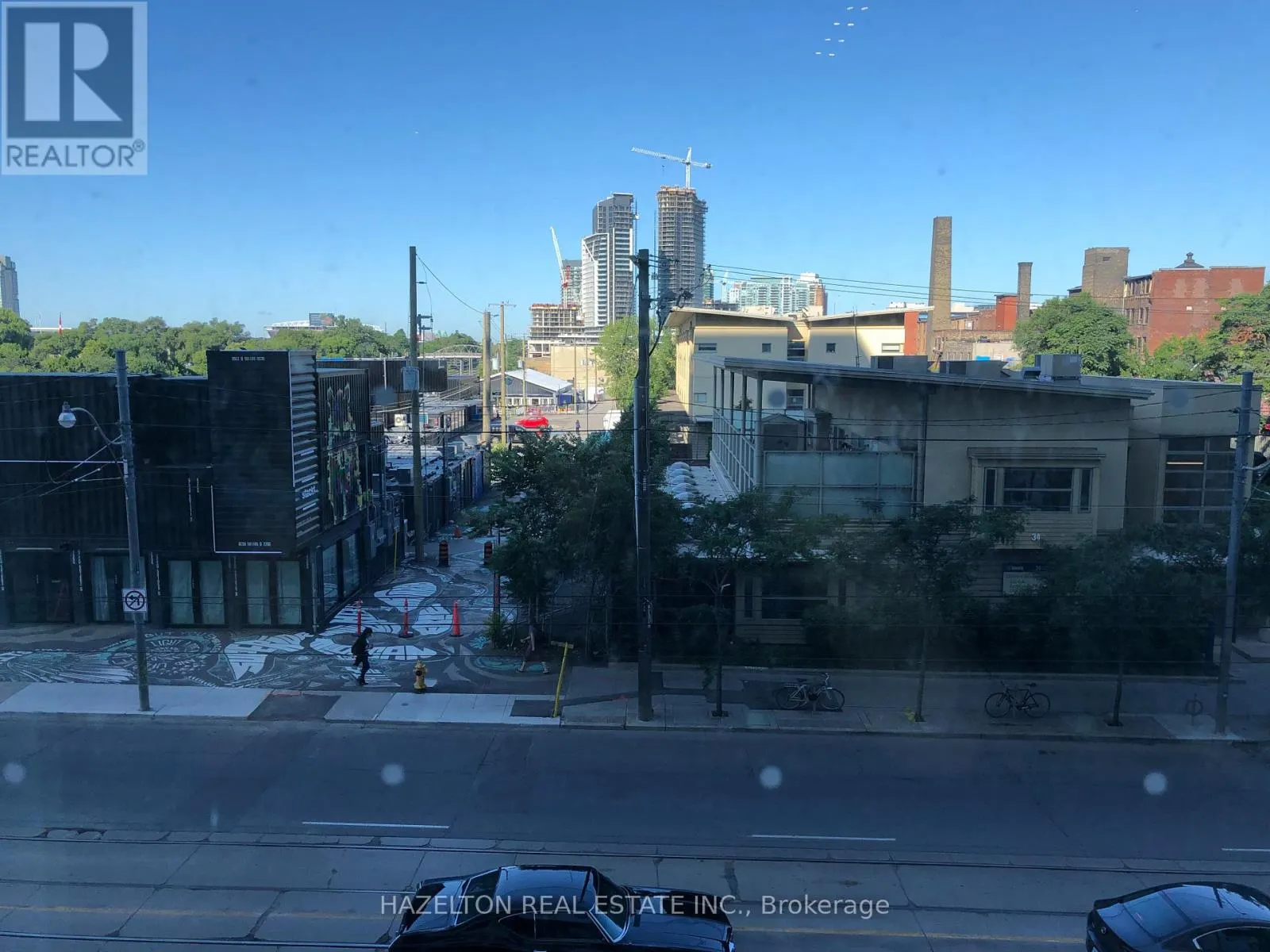 212W - 27 BATHURST STREET