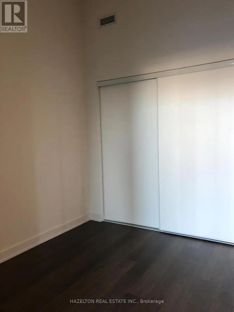 212W - 27 BATHURST STREET
