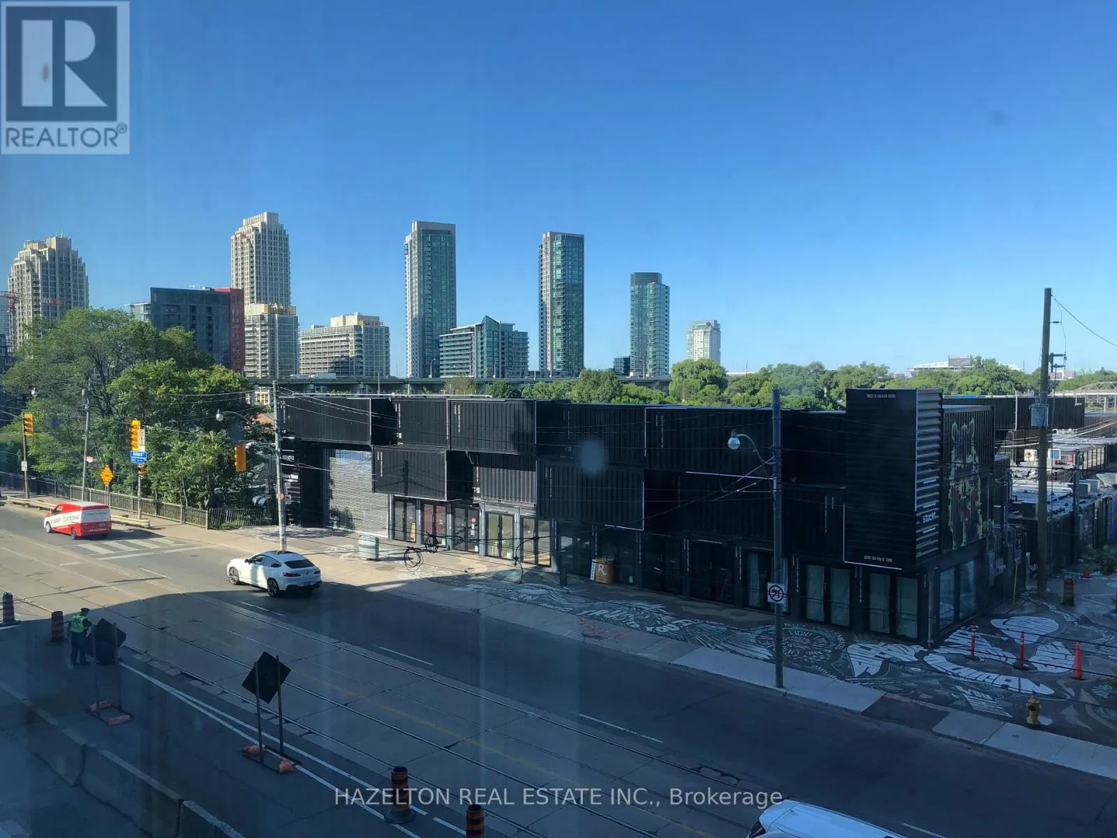 212W - 27 BATHURST STREET