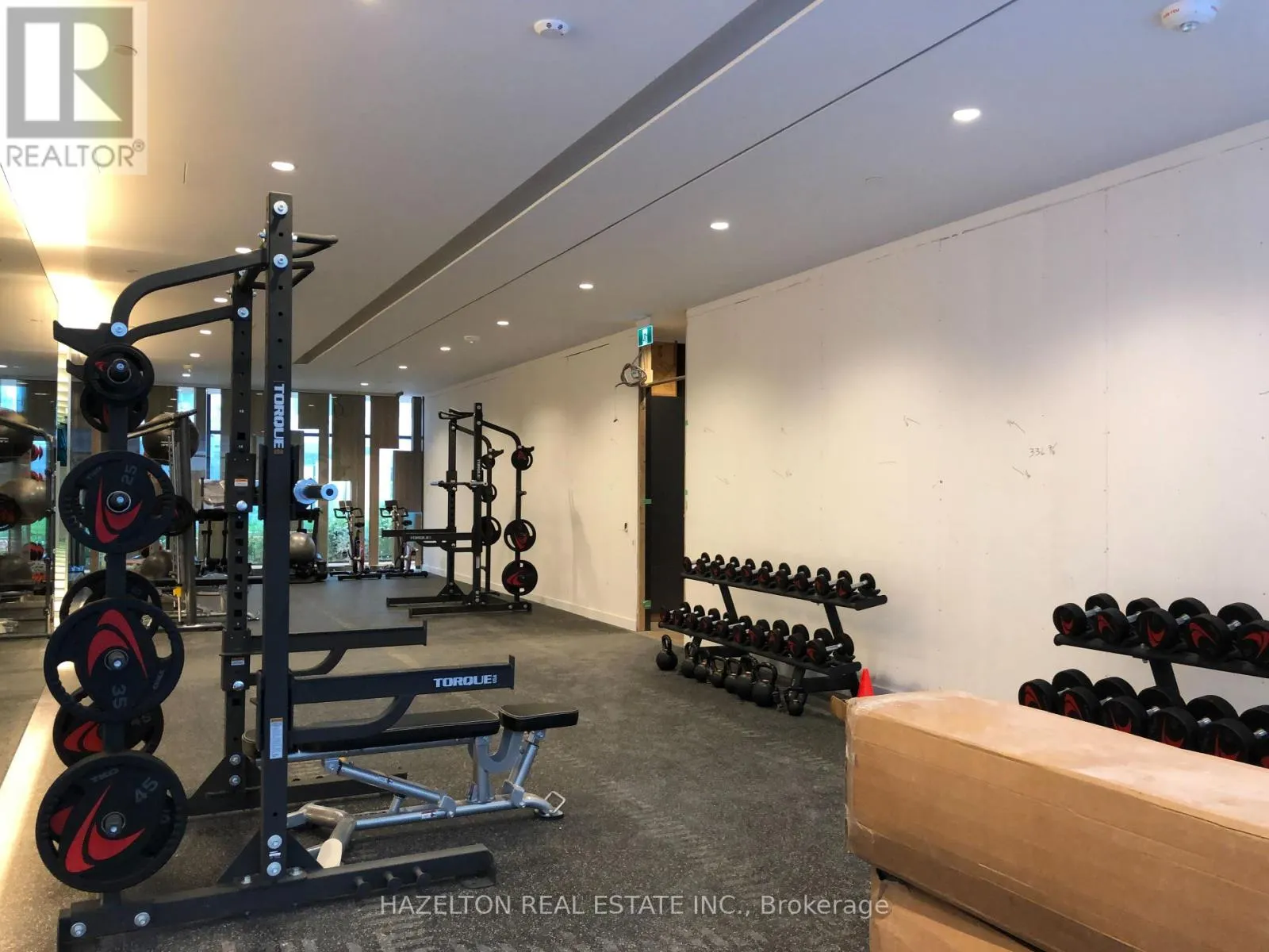 212W - 27 BATHURST STREET