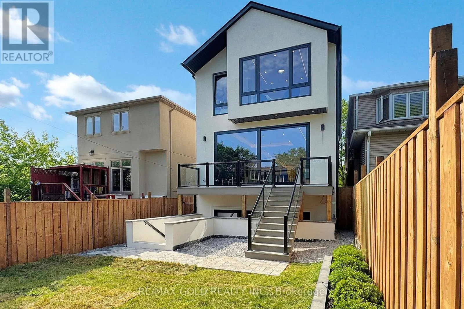 359 CRANBROOKE AVENUE