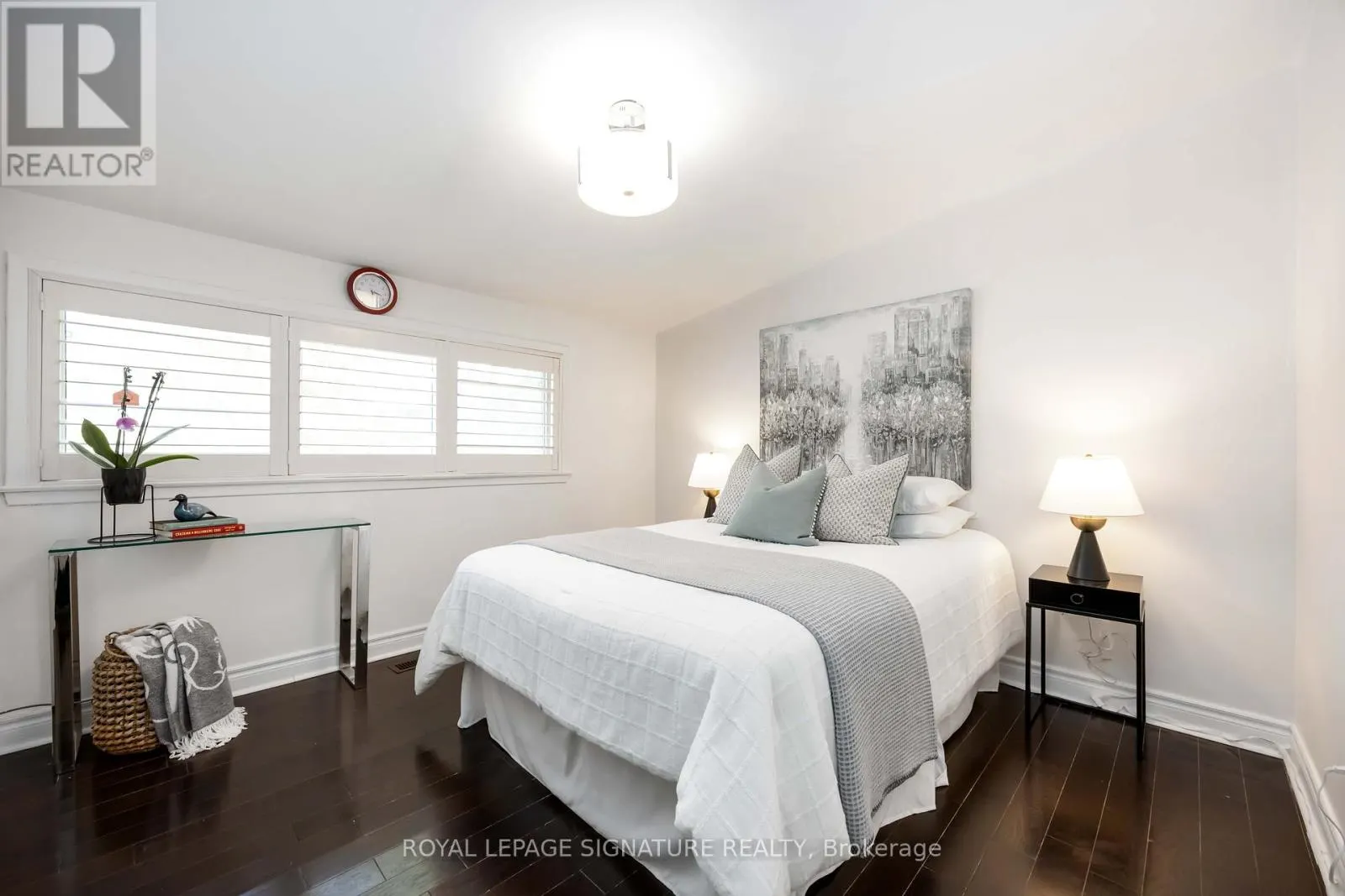 104 BILLINGTON CRESCENT