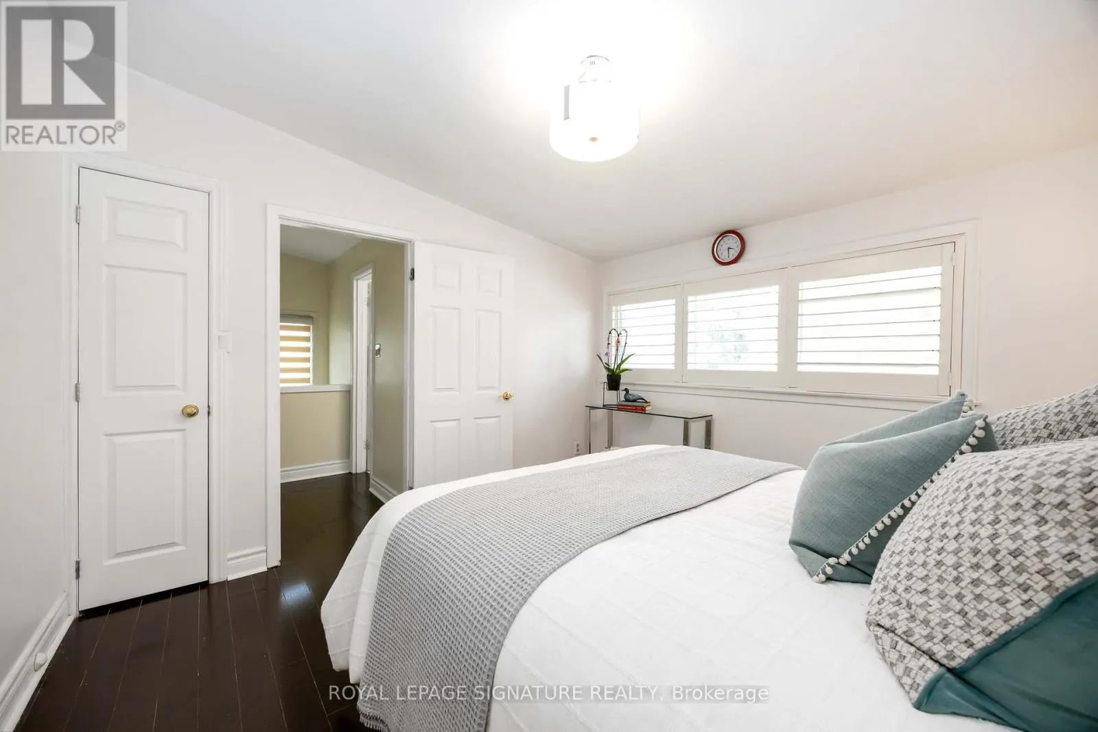 104 BILLINGTON CRESCENT