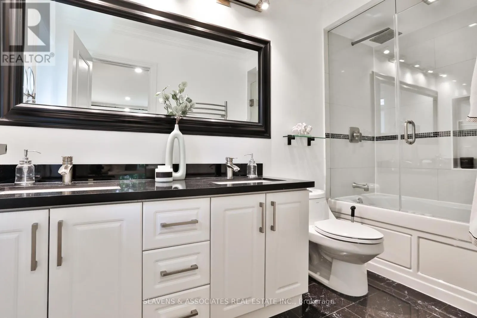 1021 SPADINA ROAD