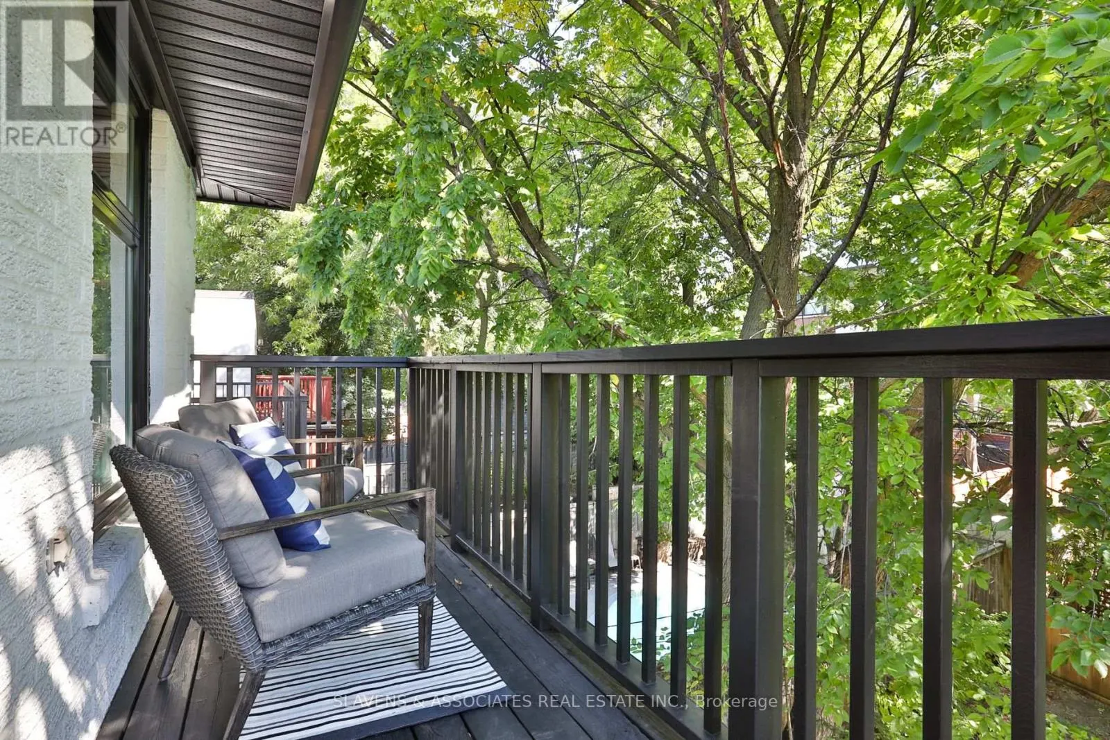 1021 SPADINA ROAD