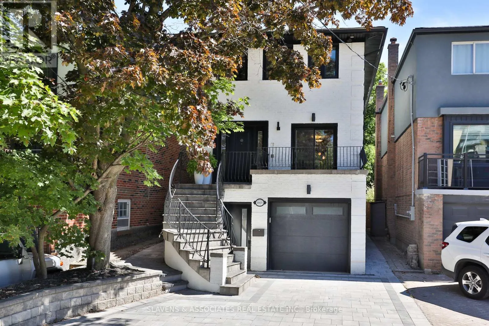 1021 SPADINA ROAD
