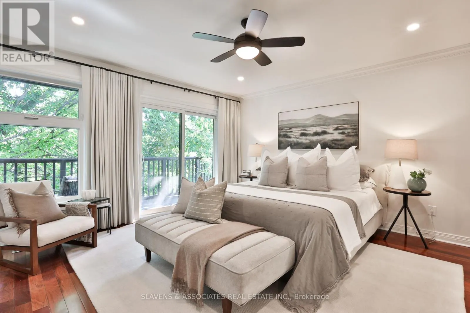 1021 SPADINA ROAD