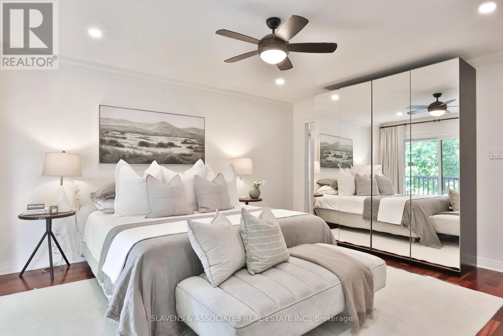 1021 SPADINA ROAD