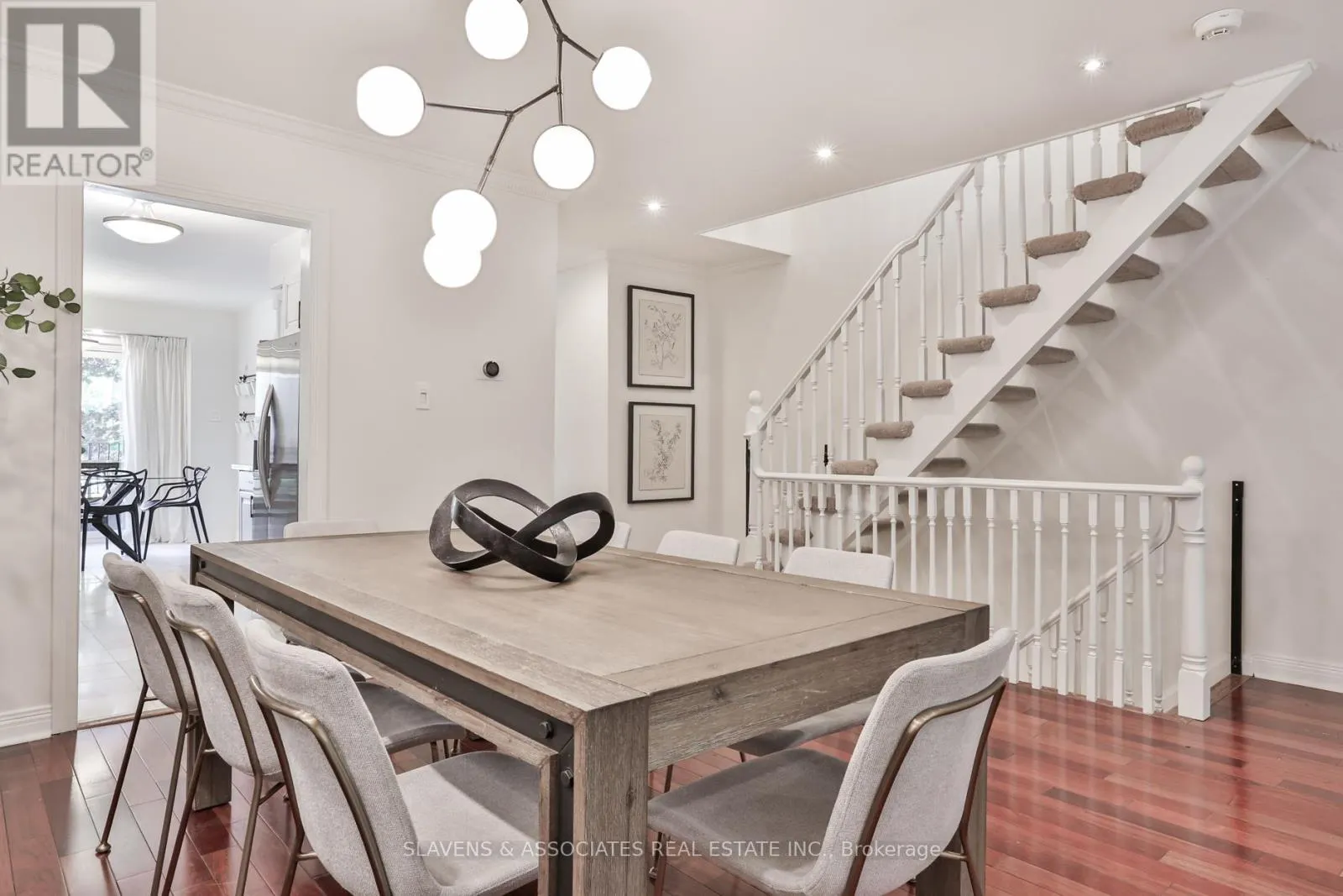 1021 SPADINA ROAD