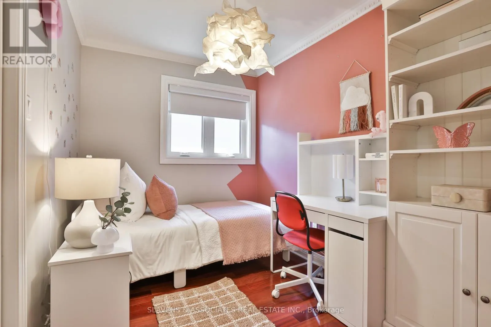 1021 SPADINA ROAD